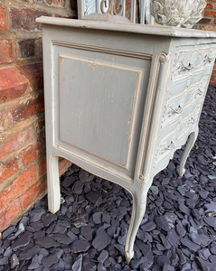 Vintage French Chest of Drawers