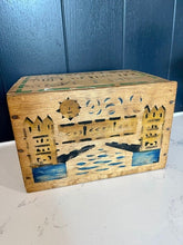 Load image into Gallery viewer, Vintage Wooden Tea Caddy
